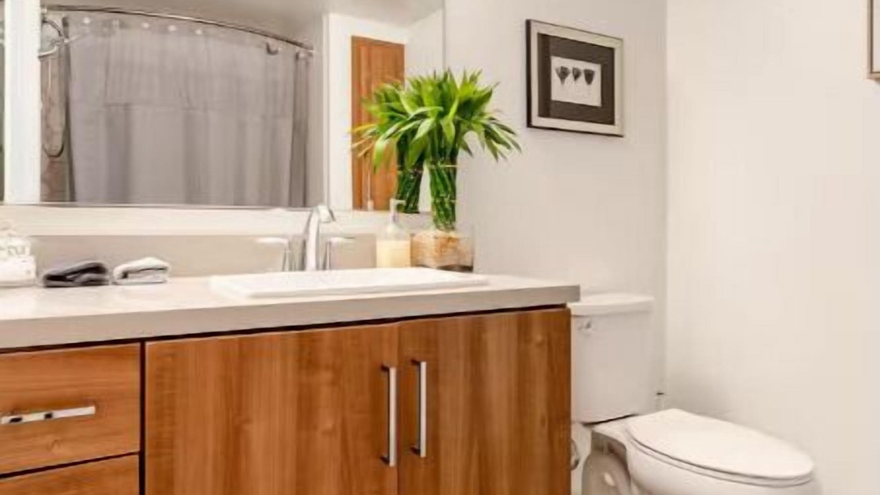 Photo of Bathroom in Los Angeles