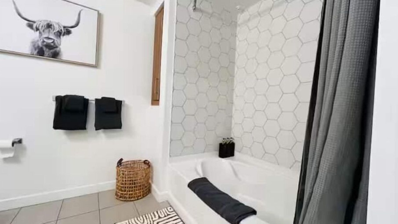 Photo of Bathroom in Los Angeles