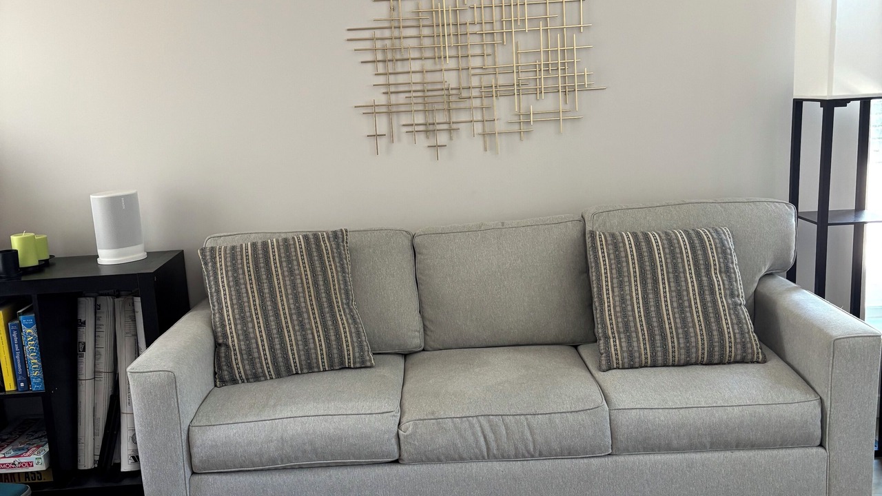 Photo of Livingroom in Woodland Hills