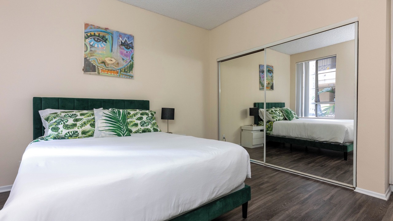 Photo of Bedroom in Miracle Mile