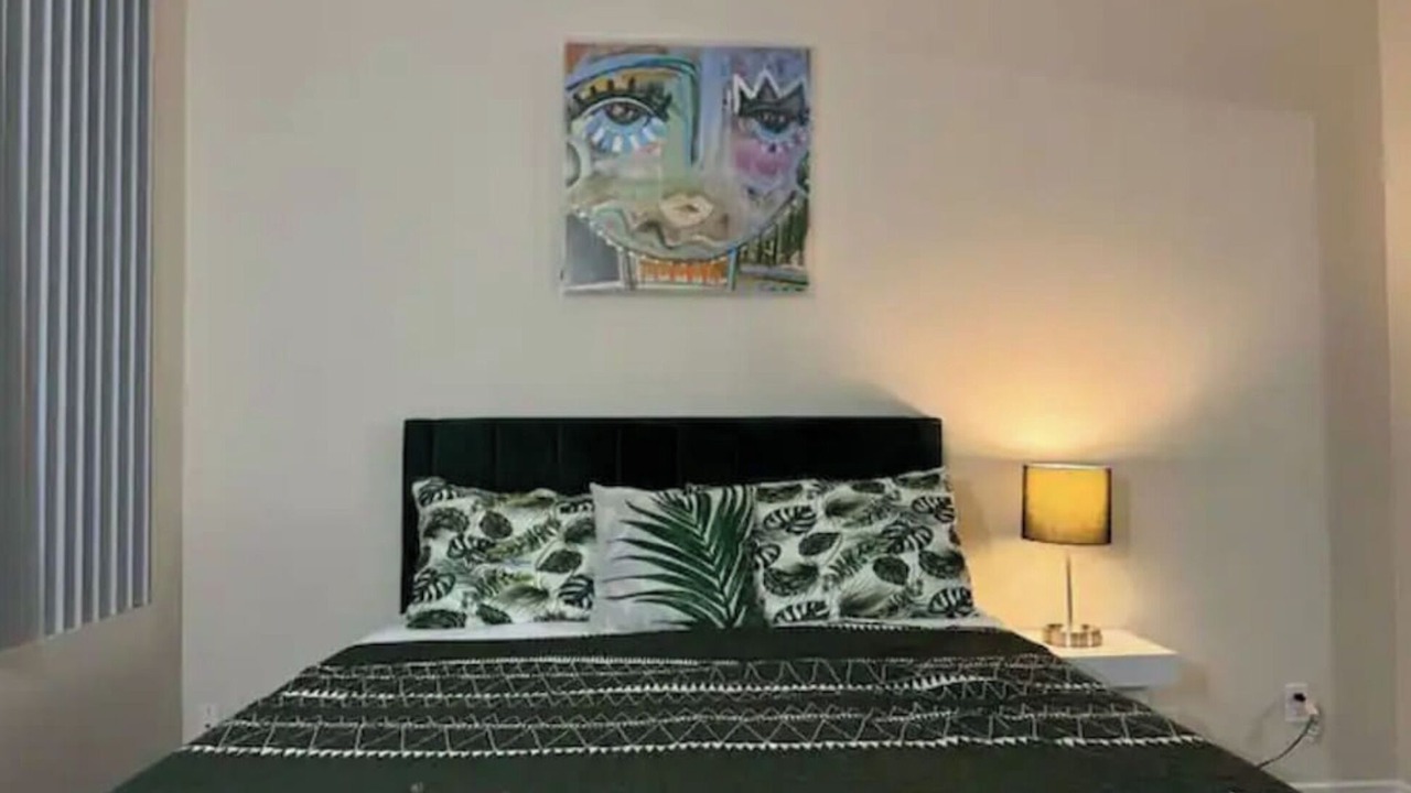 Photo of Bedroom in Miracle Mile