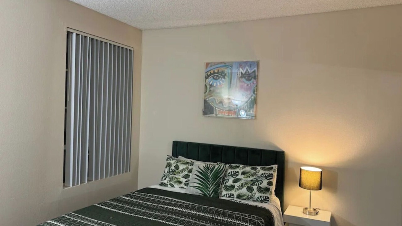 Photo of Bedroom in Miracle Mile