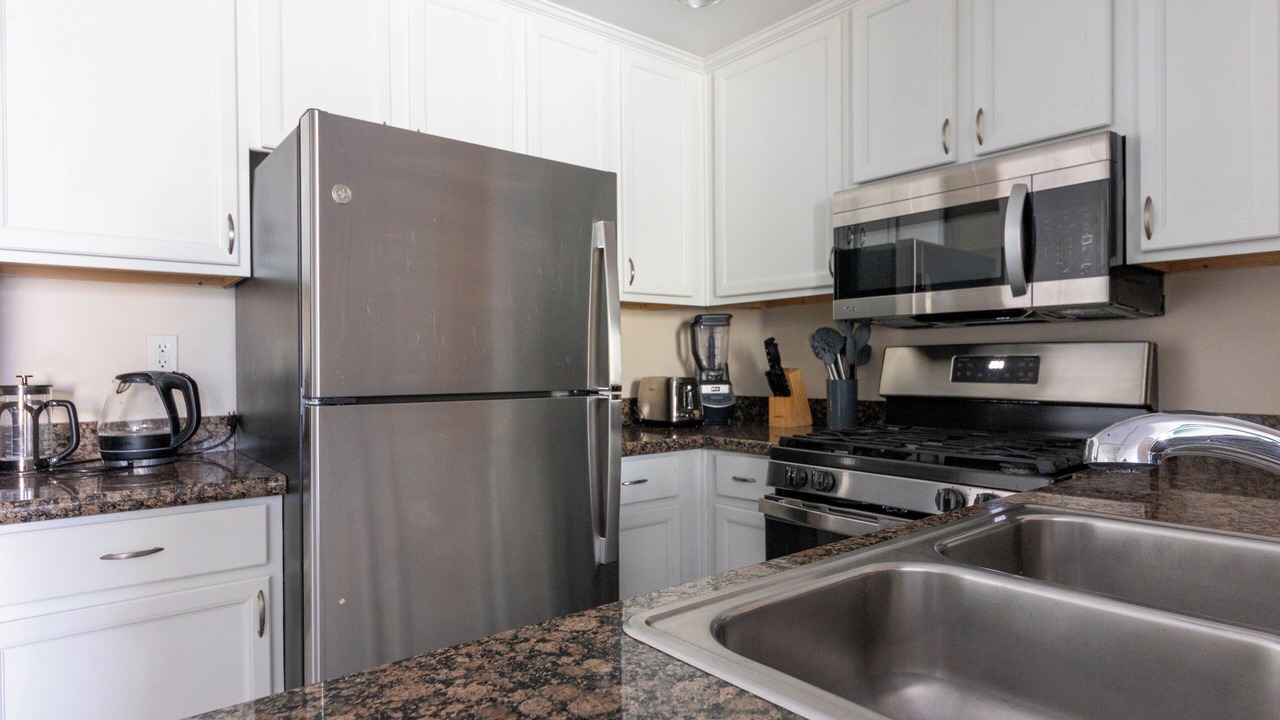 Photo of Kitchen in Miracle Mile