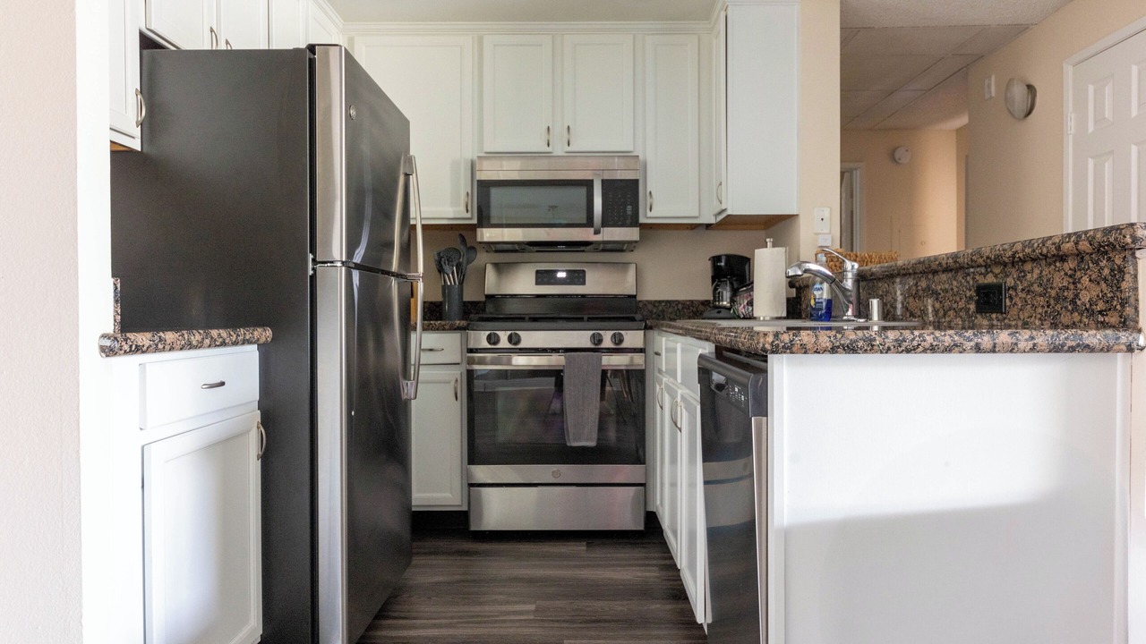 Photo of Kitchen in Miracle Mile