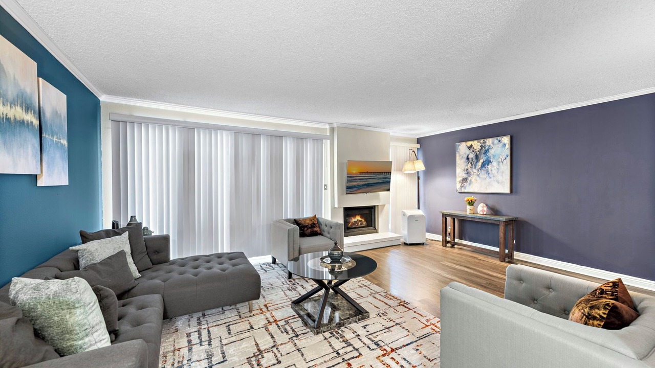 Photo of Livingroom in Newport Beach
