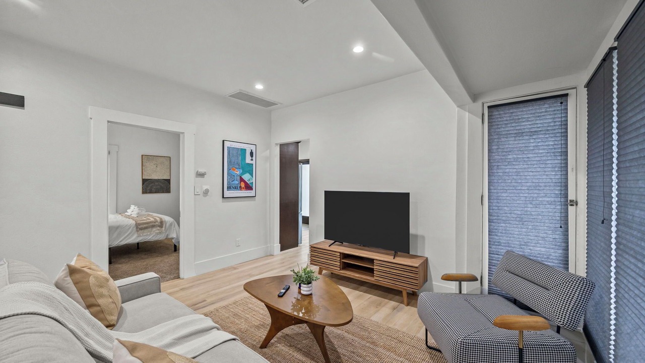 Photo of Livingroom in North Central