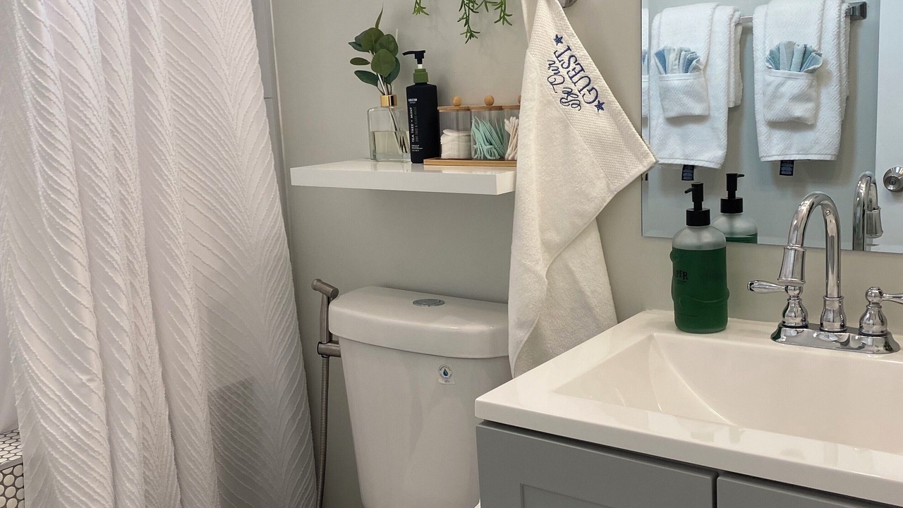 Photo of Bathroom in Los Angeles