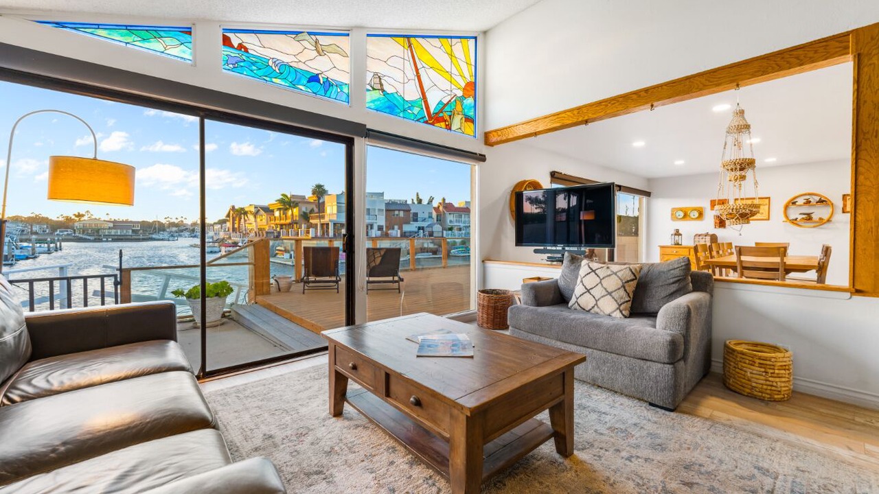 Photo of Livingroom in Channel Islands
