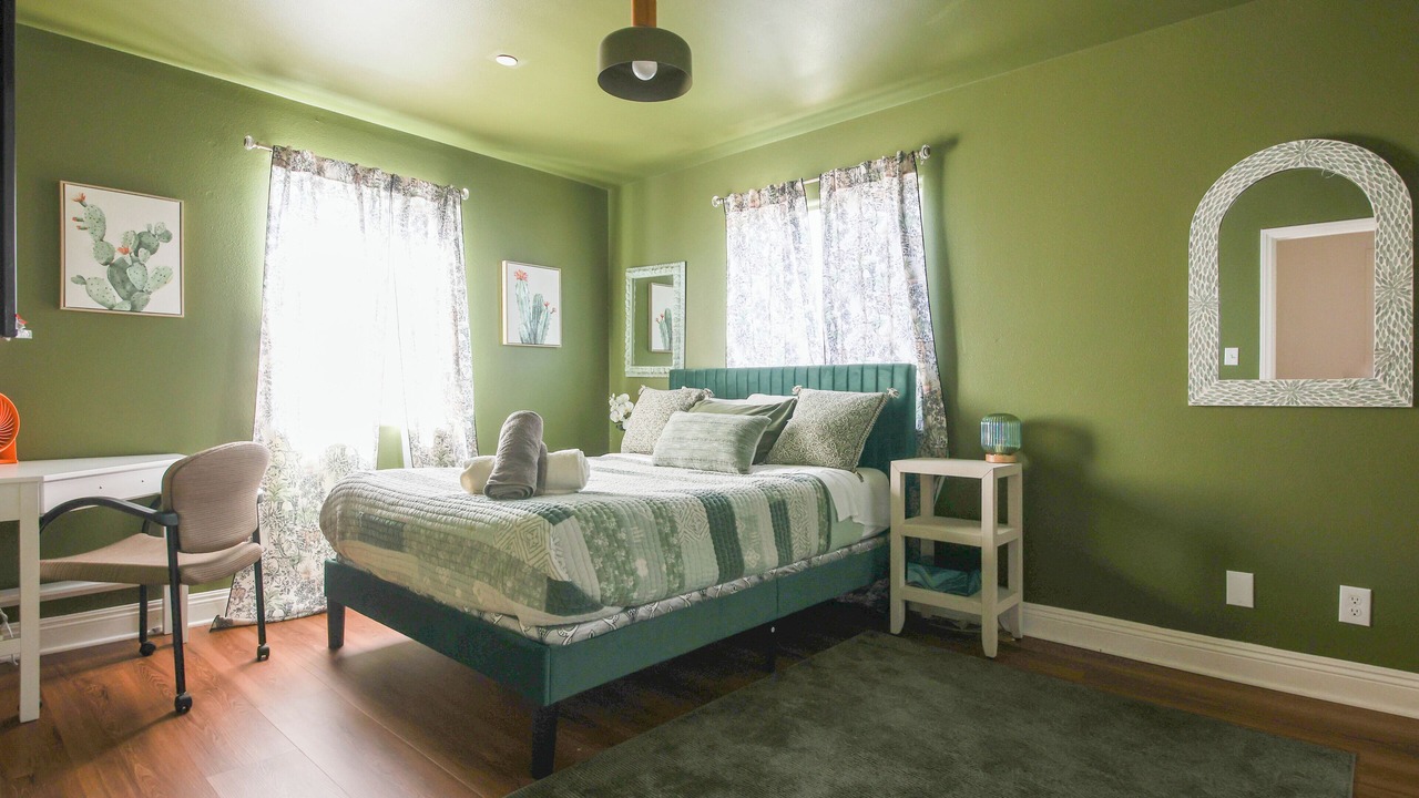 Photo of Bedroom in Los Angeles