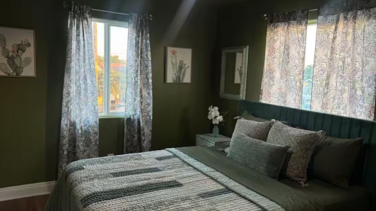 Photo of Bedroom in Los Angeles
