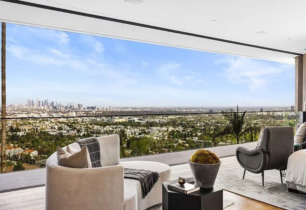 Photo of Others in Hollywood Hills West