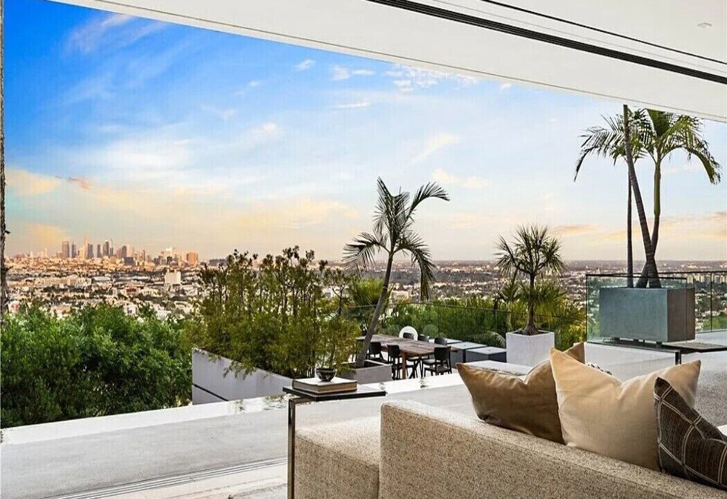 Photo of Others in Hollywood Hills West
