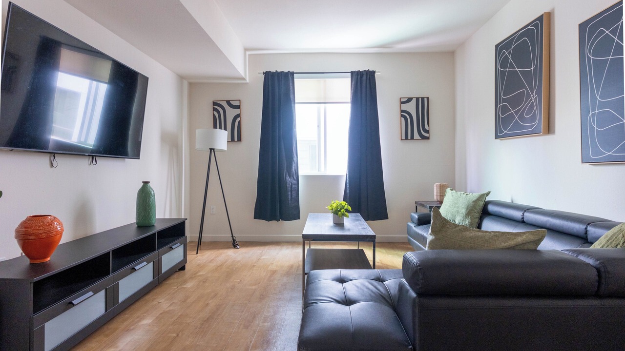Photo of Livingroom in Downtown