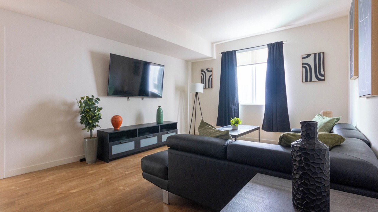 Photo of Livingroom in Downtown