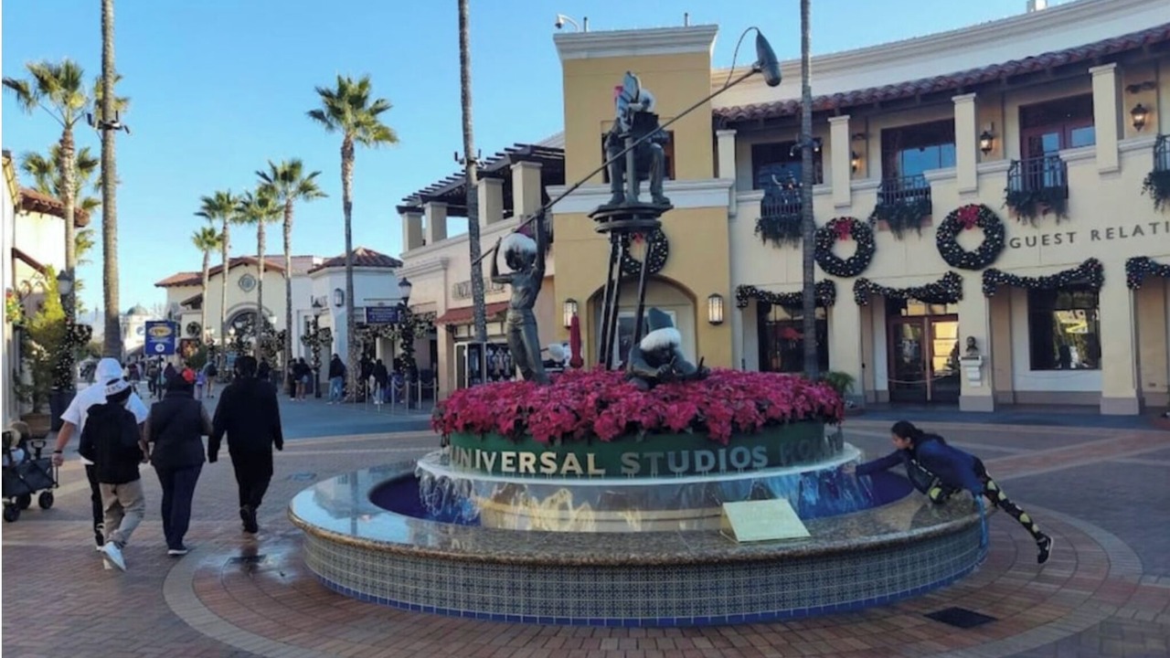 Photo of Others in Hollywood