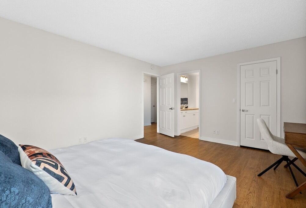Photo of Bedroom in Marina Peninsula