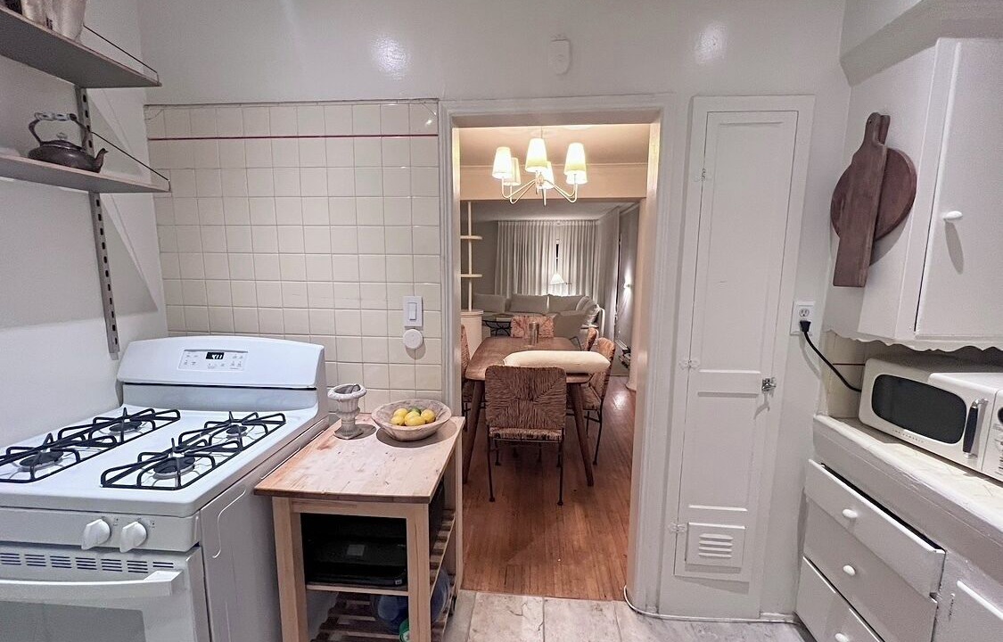 Photo of Kitchen in Miracle Mile