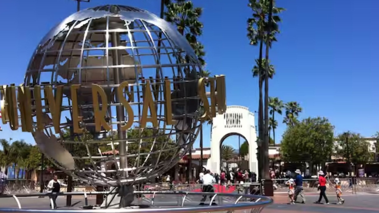 Photo of Others in Miracle Mile