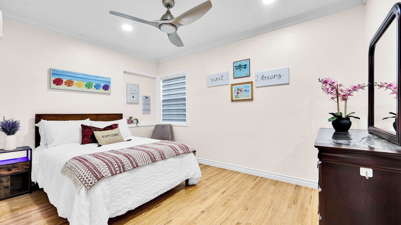 Photo of Bedroom in Madrona