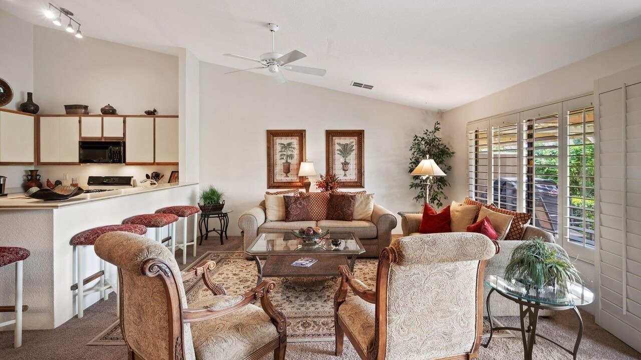 Photo of Livingroom in Palm Desert