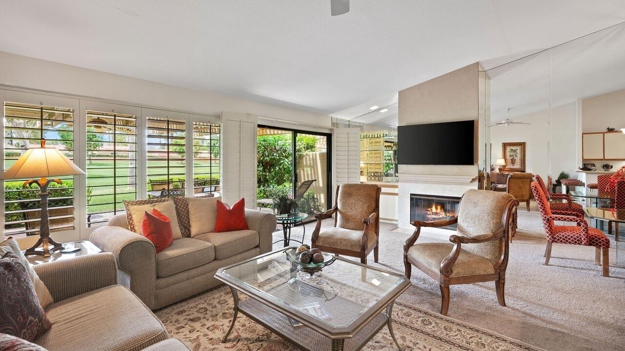 Photo of Livingroom in Palm Desert