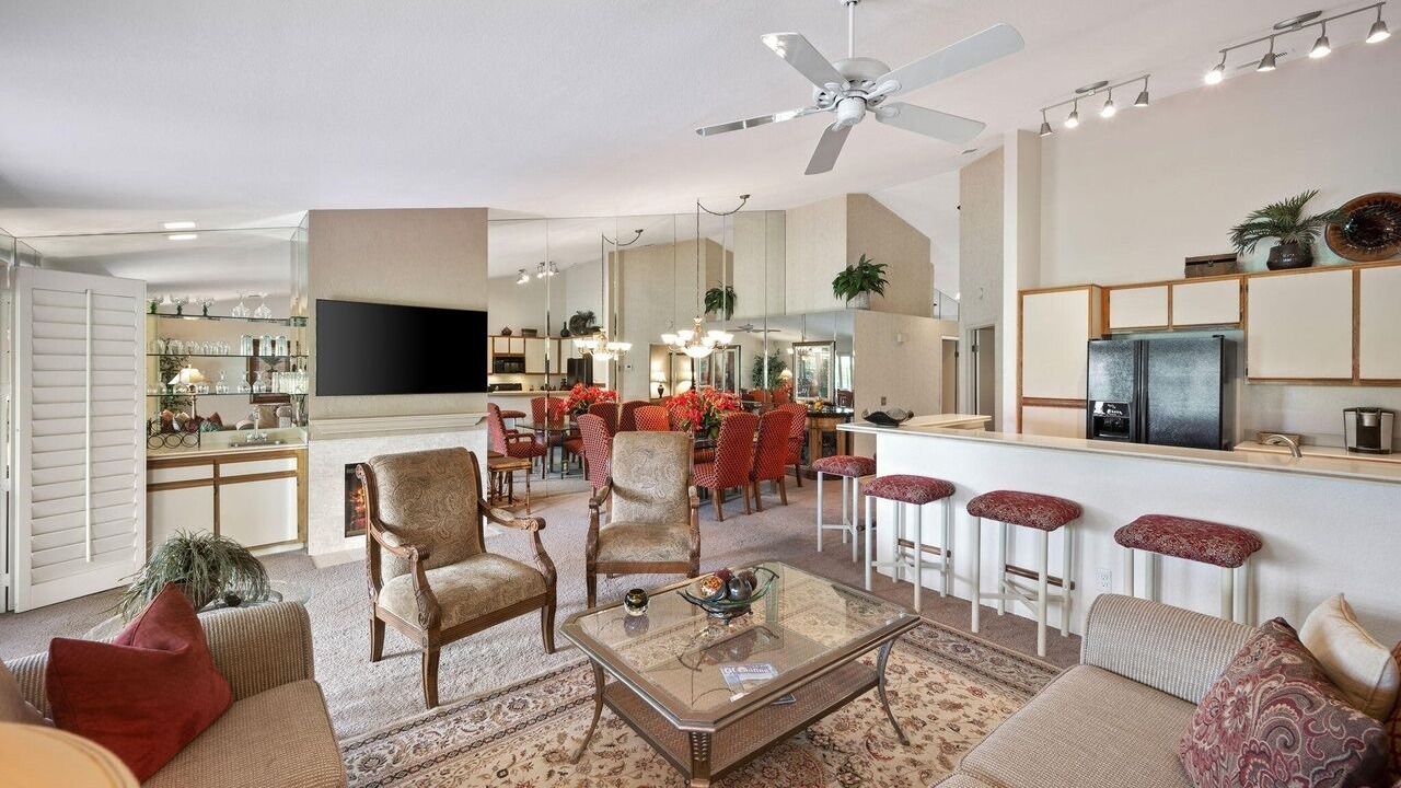 Photo of Livingroom in Palm Desert