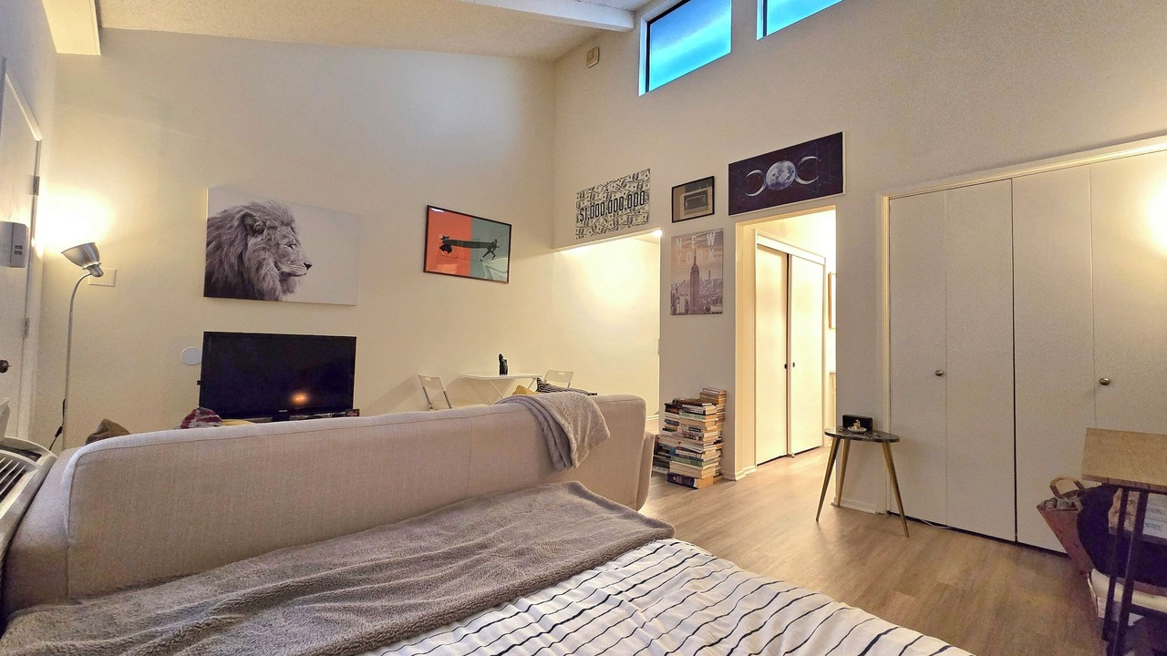 Photo of Bedroom in NoHo Arts District