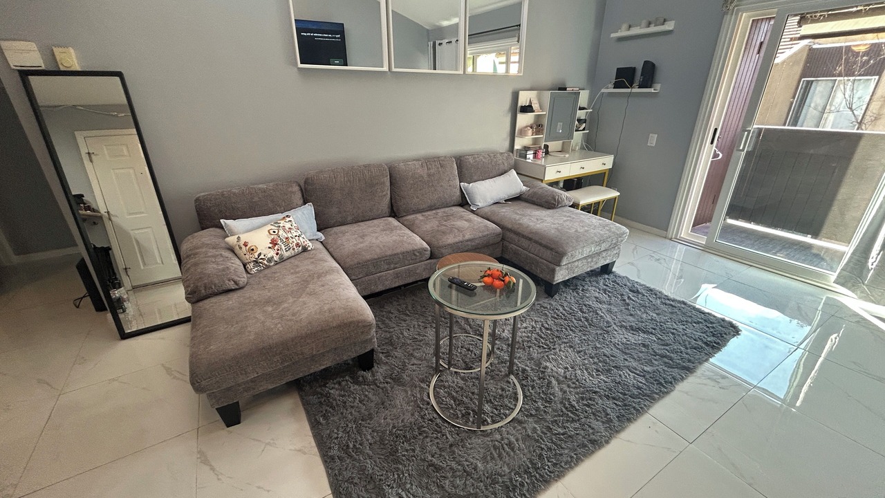 Photo of Livingroom in Serra Mesa