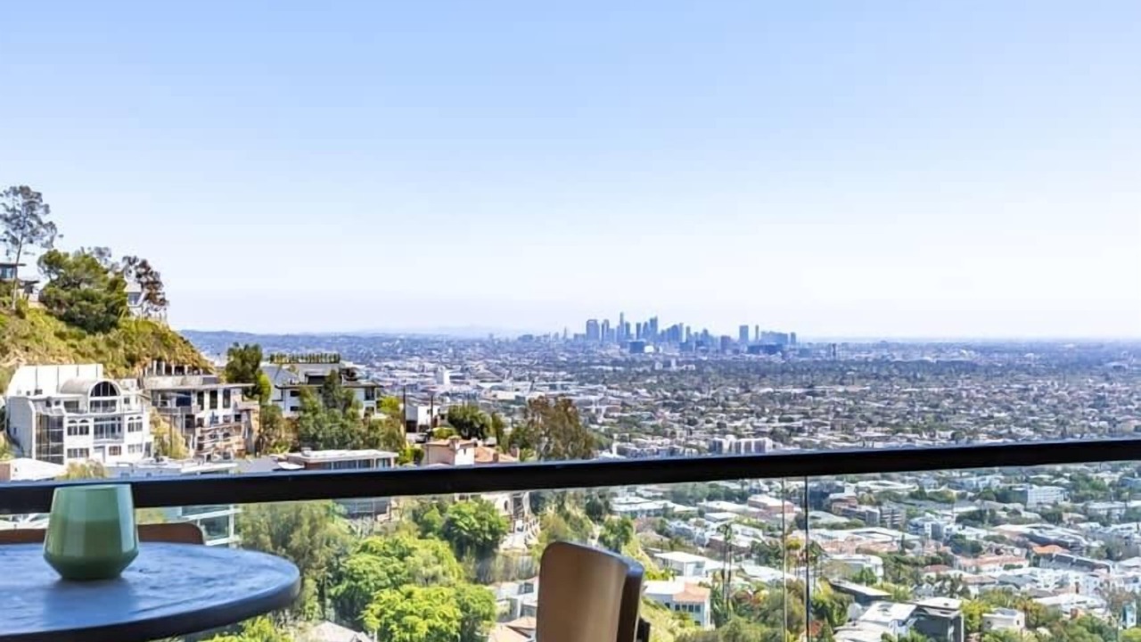 Photo of Outdoor in Hollywood Hills West