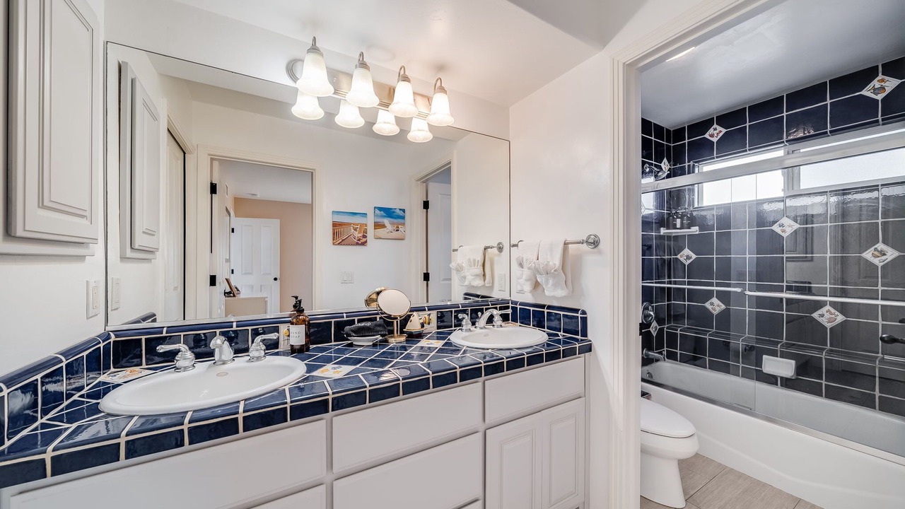 Photo of Bathroom in South Mission Beach