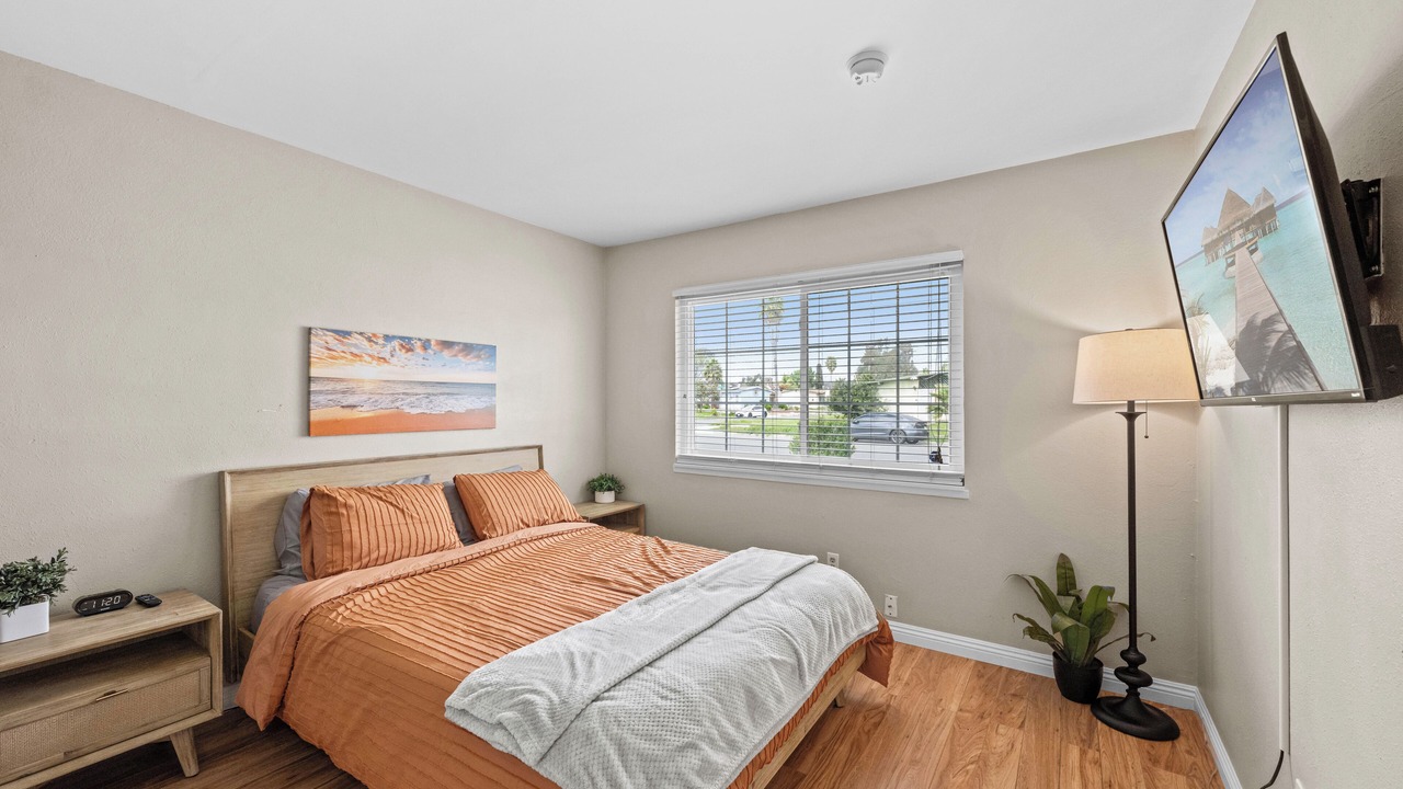 Photo of Bedroom in North Valley
