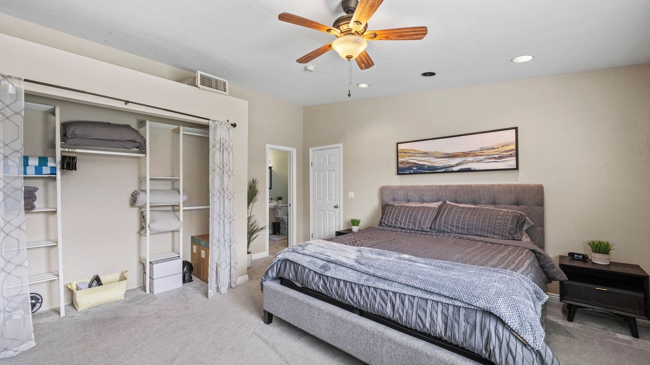 Photo of Bedroom in North Valley