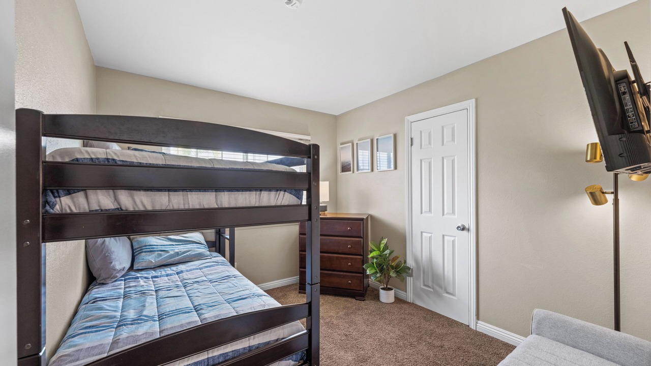 Photo of Bedroom in North Valley