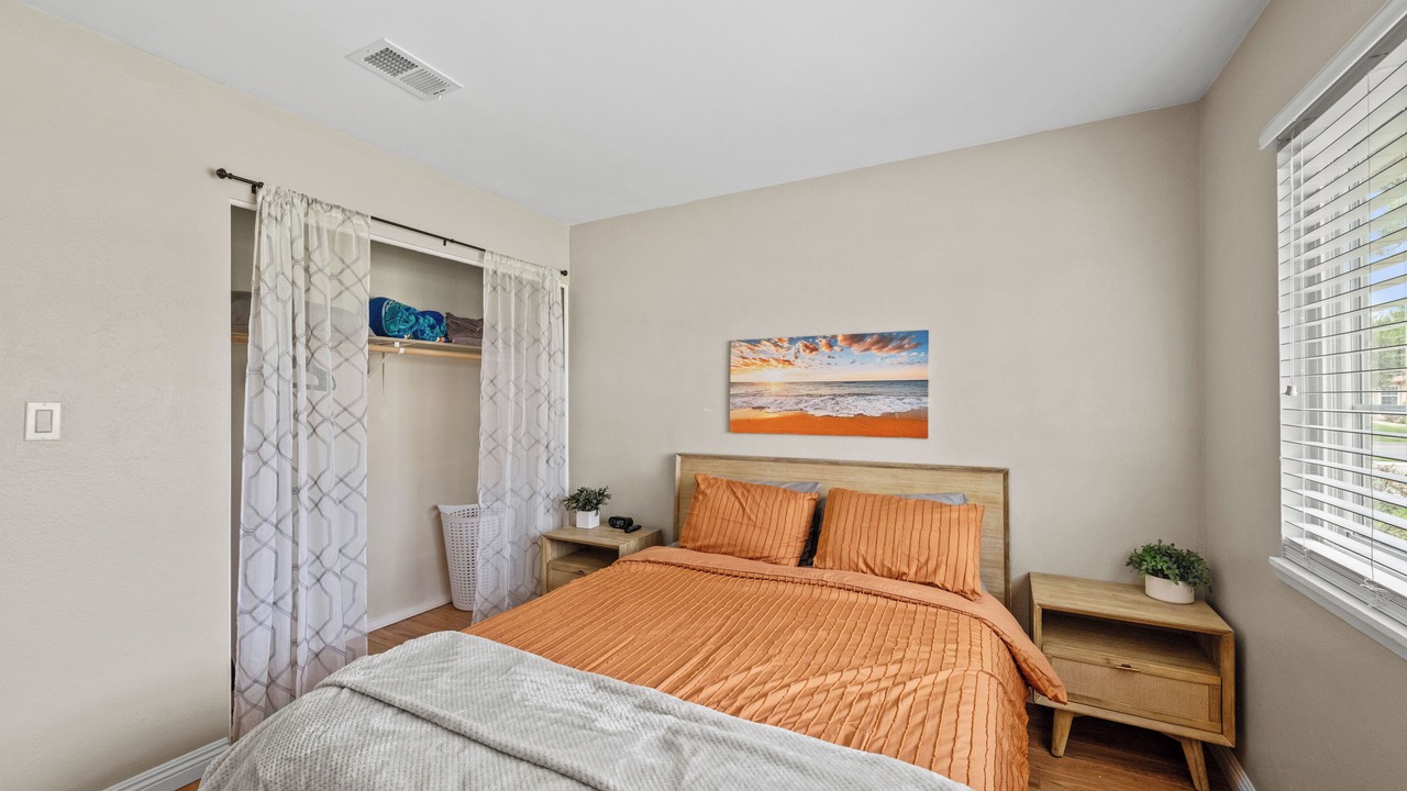 Photo of Bedroom in North Valley