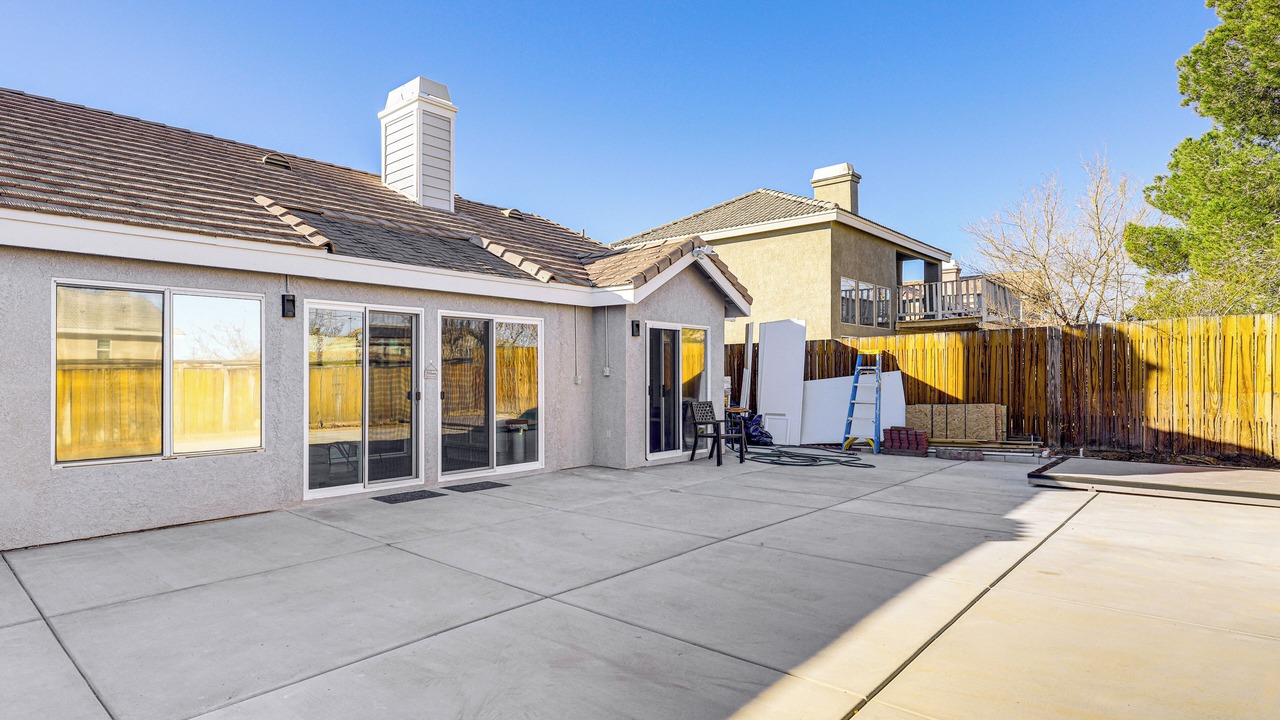 Photo of Patio Balcony in Victorville