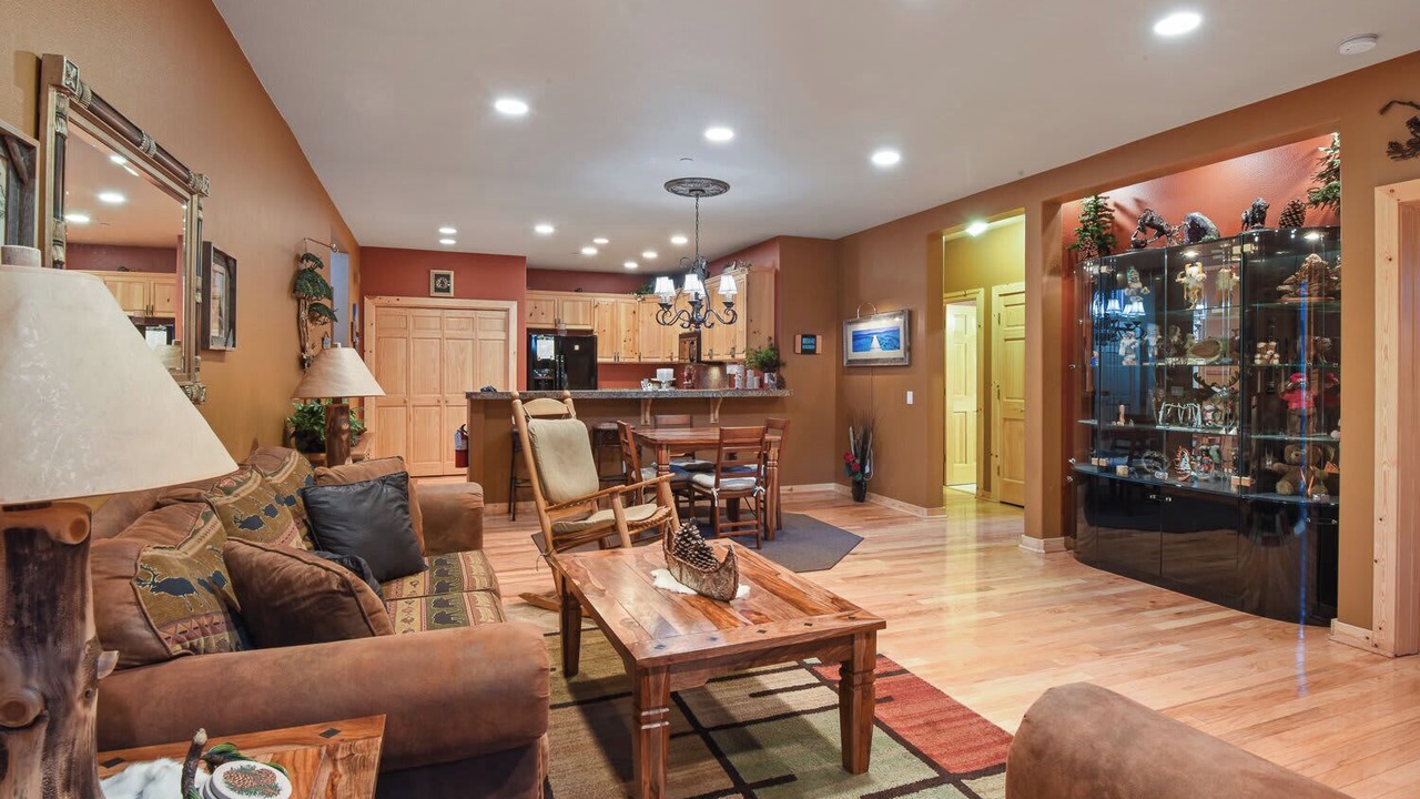 Photo of Livingroom in Brockway
