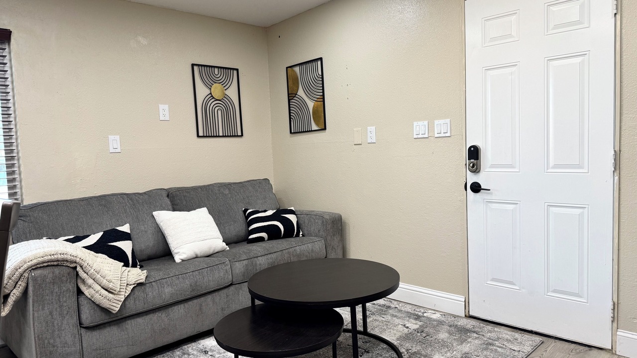 Photo of Livingroom in Hanford
