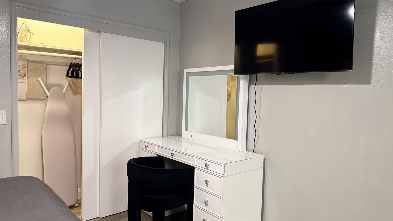 Photo of Bedroom in Hanford