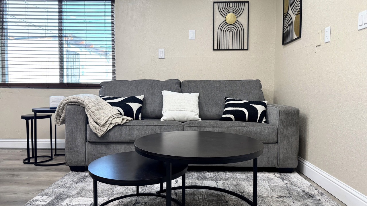 Photo of Livingroom in Hanford