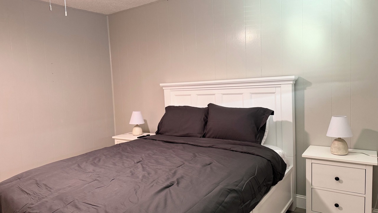 Photo of Bedroom in Hanford