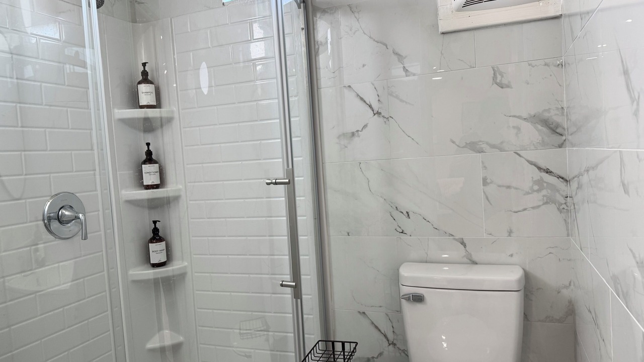 Photo of Bathroom in Hanford