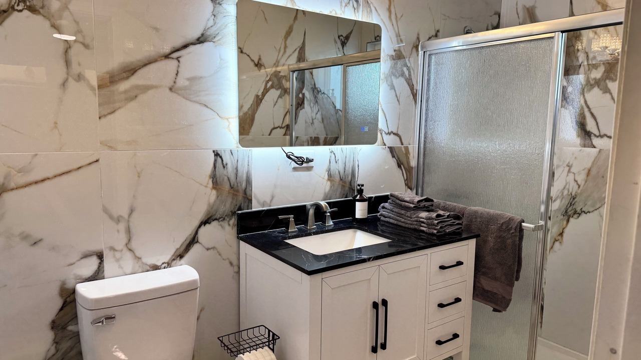Photo of Bathroom in Hanford