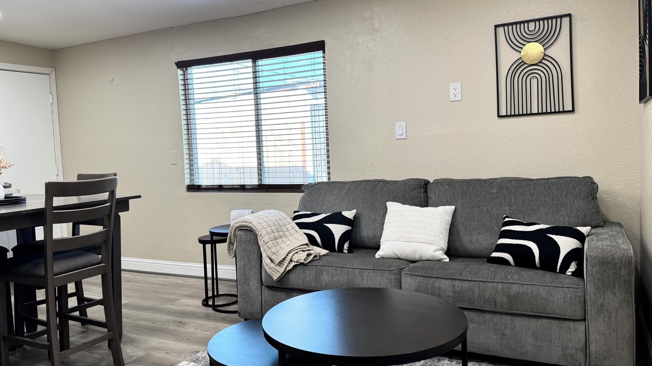 Photo of Livingroom in Hanford