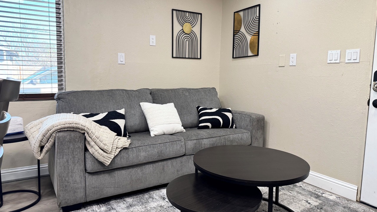 Photo of Livingroom in Hanford