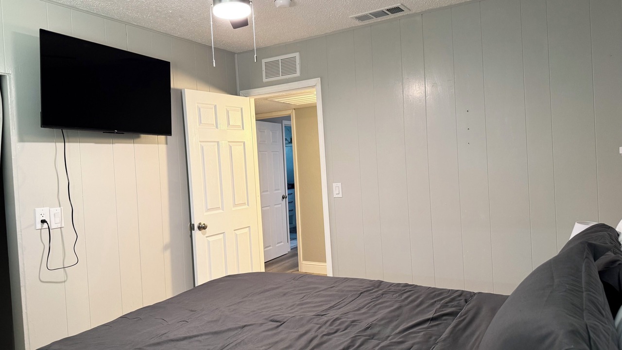 Photo of Bedroom in Hanford