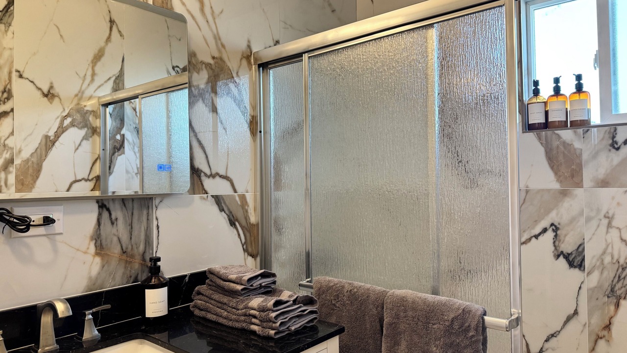 Photo of Bathroom in Hanford