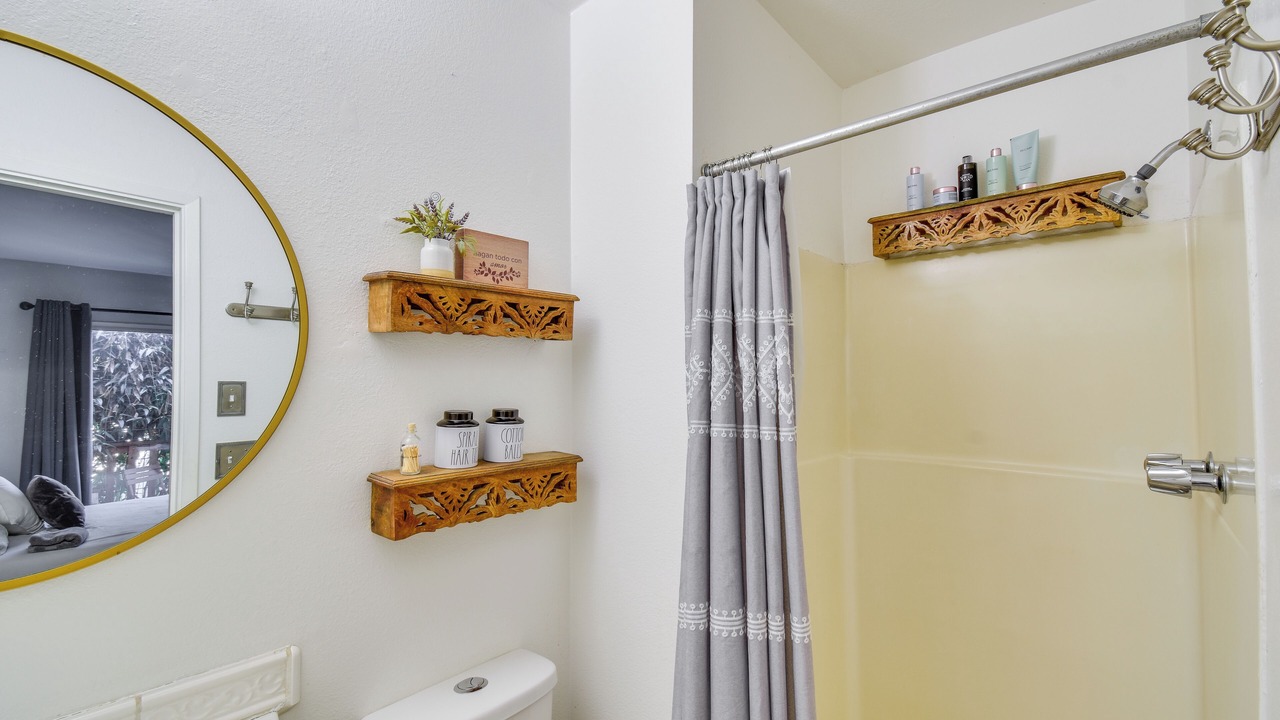 Photo of Bathroom in Tuolumne