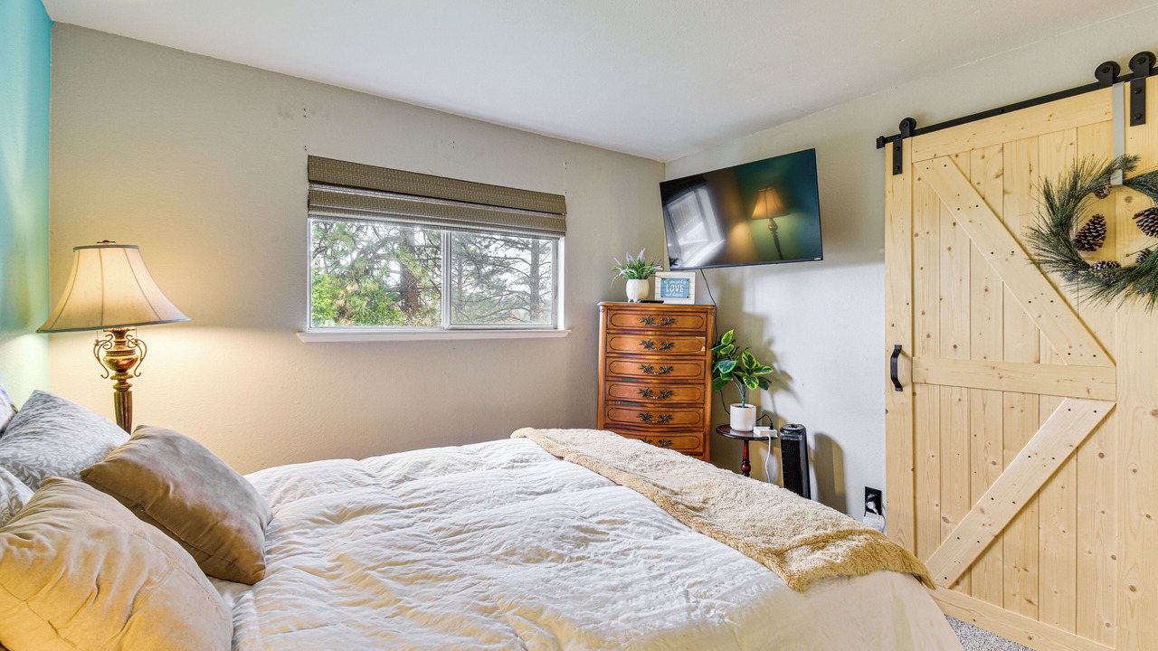 Photo of Bedroom in Tuolumne