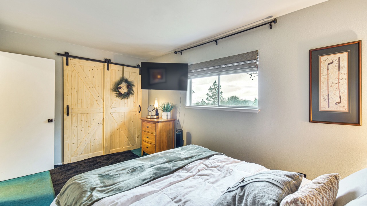 Photo of Bedroom in Tuolumne