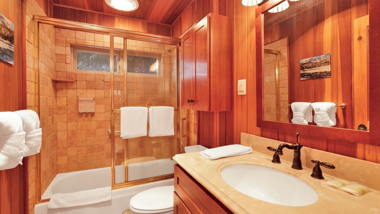 Photo of Bathroom in Fawnskin